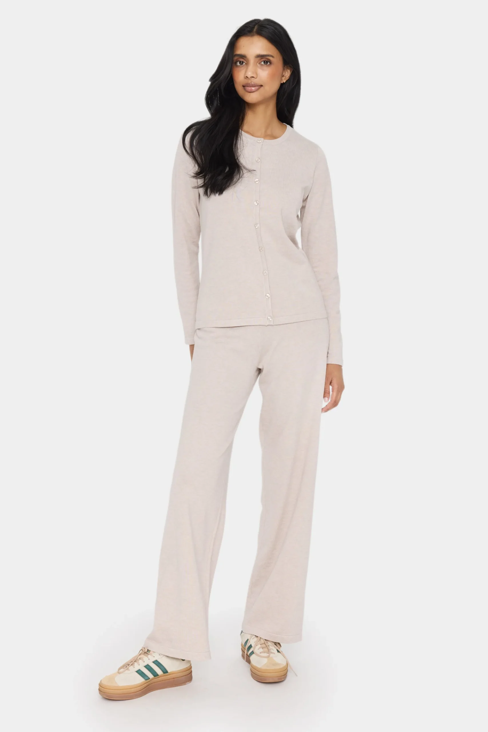 MilaSZ R-Neck Cardigan